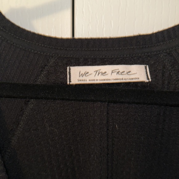 We the Free/Free People V Neck Top, Black, Sz S, LN - Picture 2 of 5